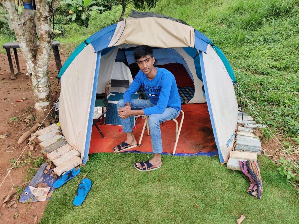 Munnar Tent Hills Resort Devikolam ภายนอก รูปภาพ